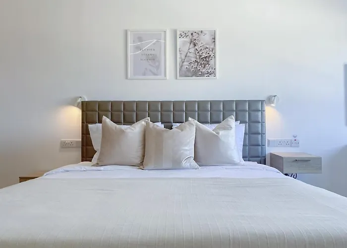 Phaedrus Living: Plateia Brillante * Nikosia