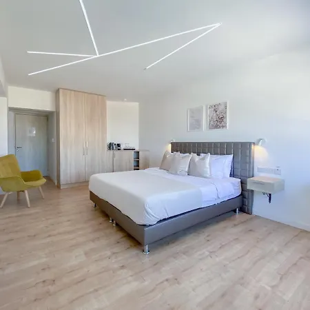 Phaedrus Living: Plateia Brillante * Nicósia